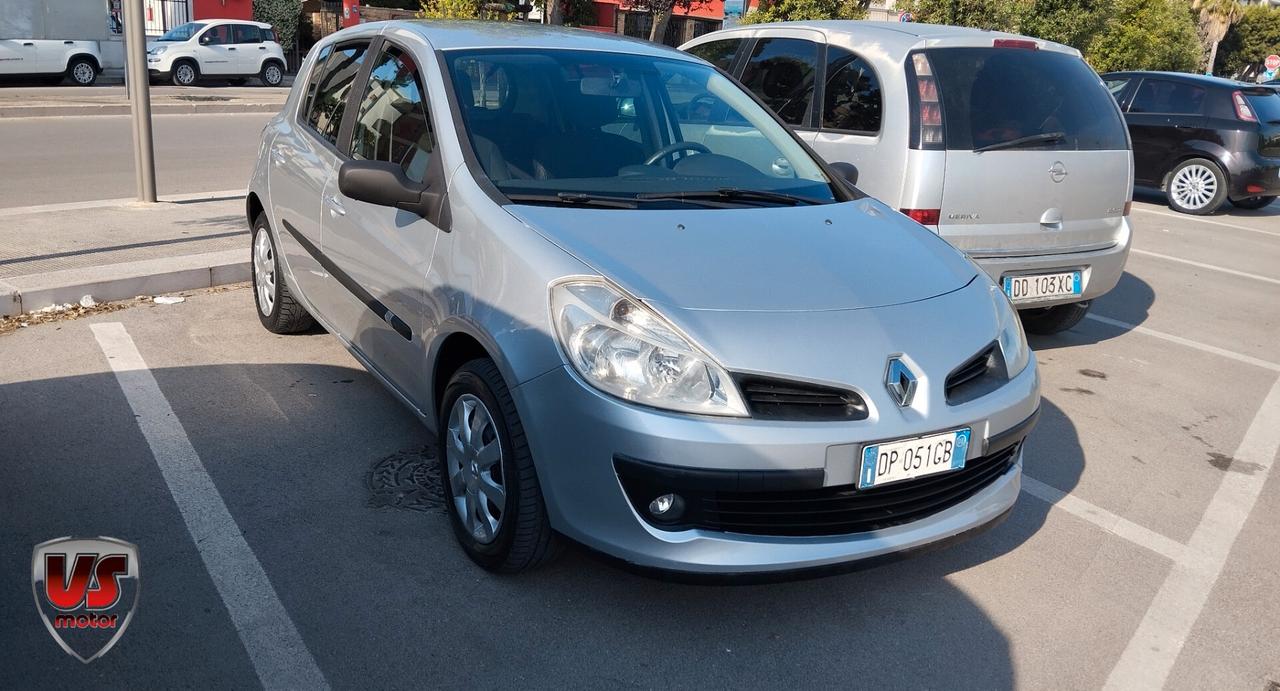 RENAULT CLIO 1.5 DCI-2008