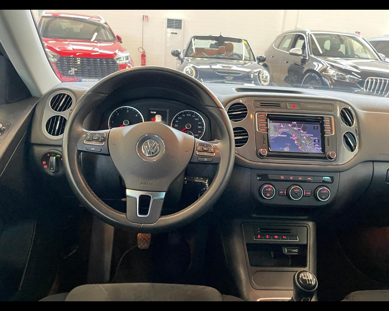 VOLKSWAGEN Tiguan 1ª serie - Tiguan 2.0 TDI 110 CV Sport & Style BlueMotion Technology