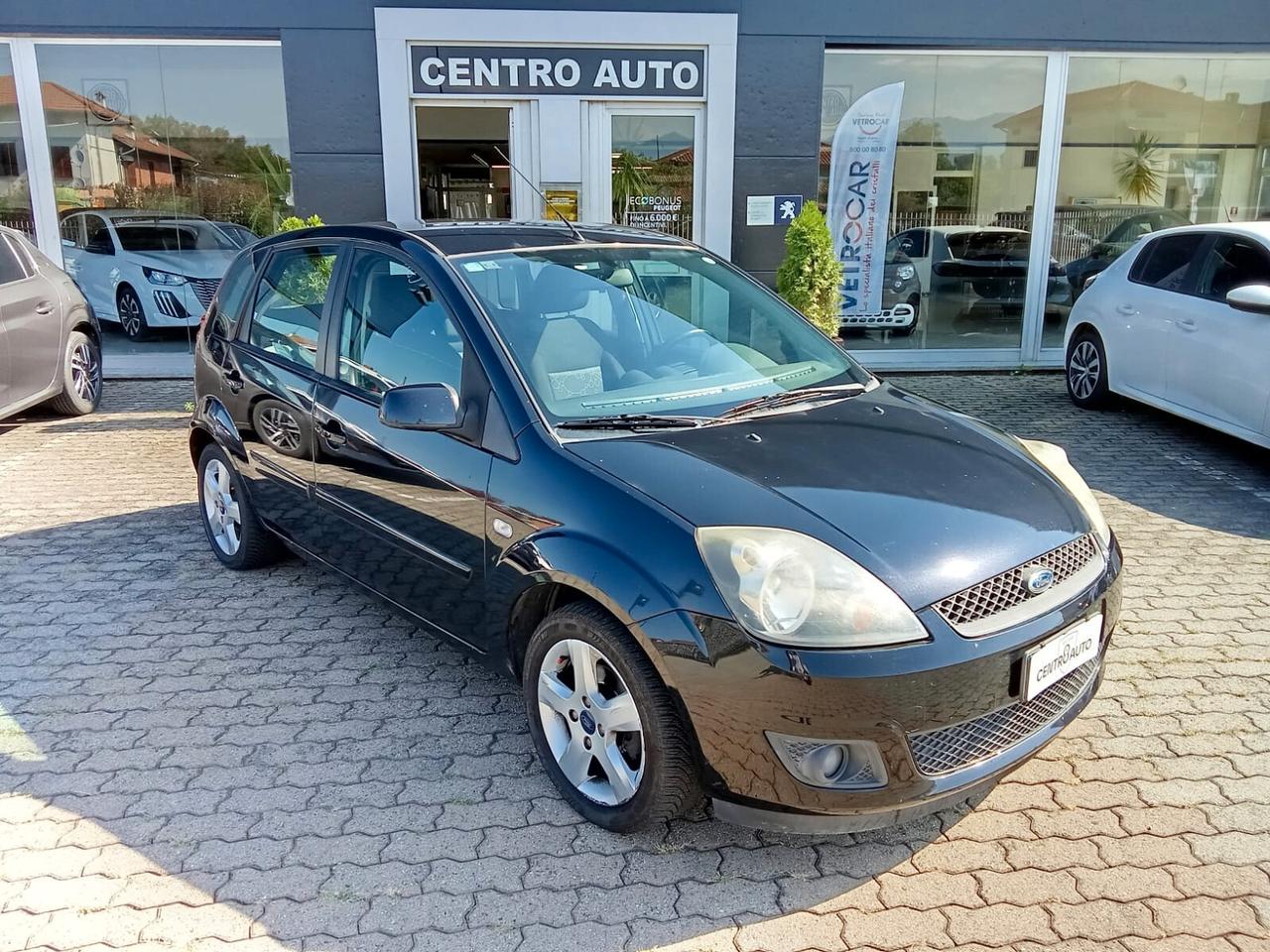 Ford Fiesta 1.2 16V 5p. Titanium