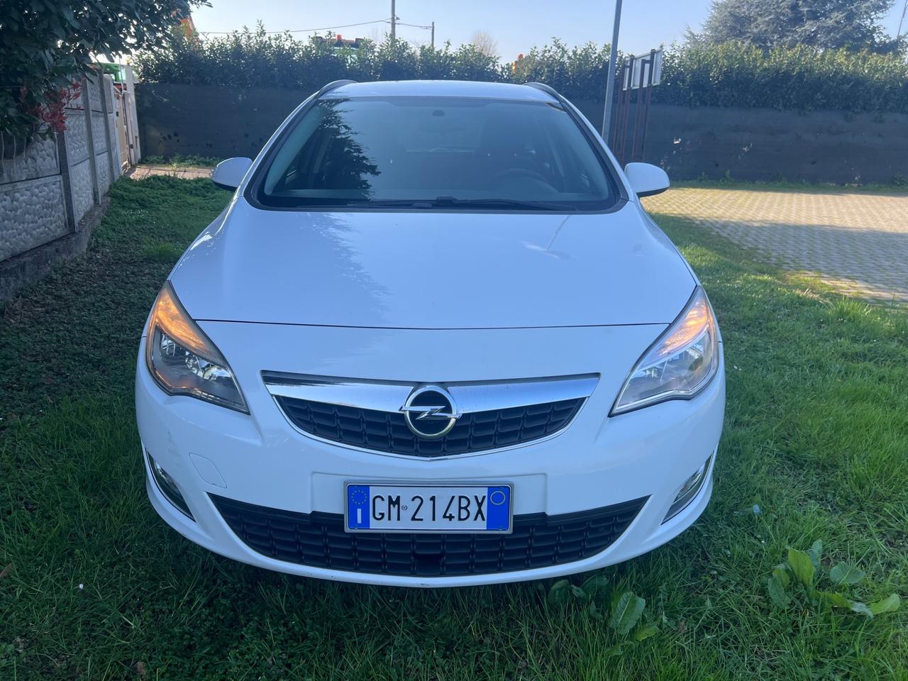Opel Astra 1.7 CDTI 110CV Sports Tourer Cosmo