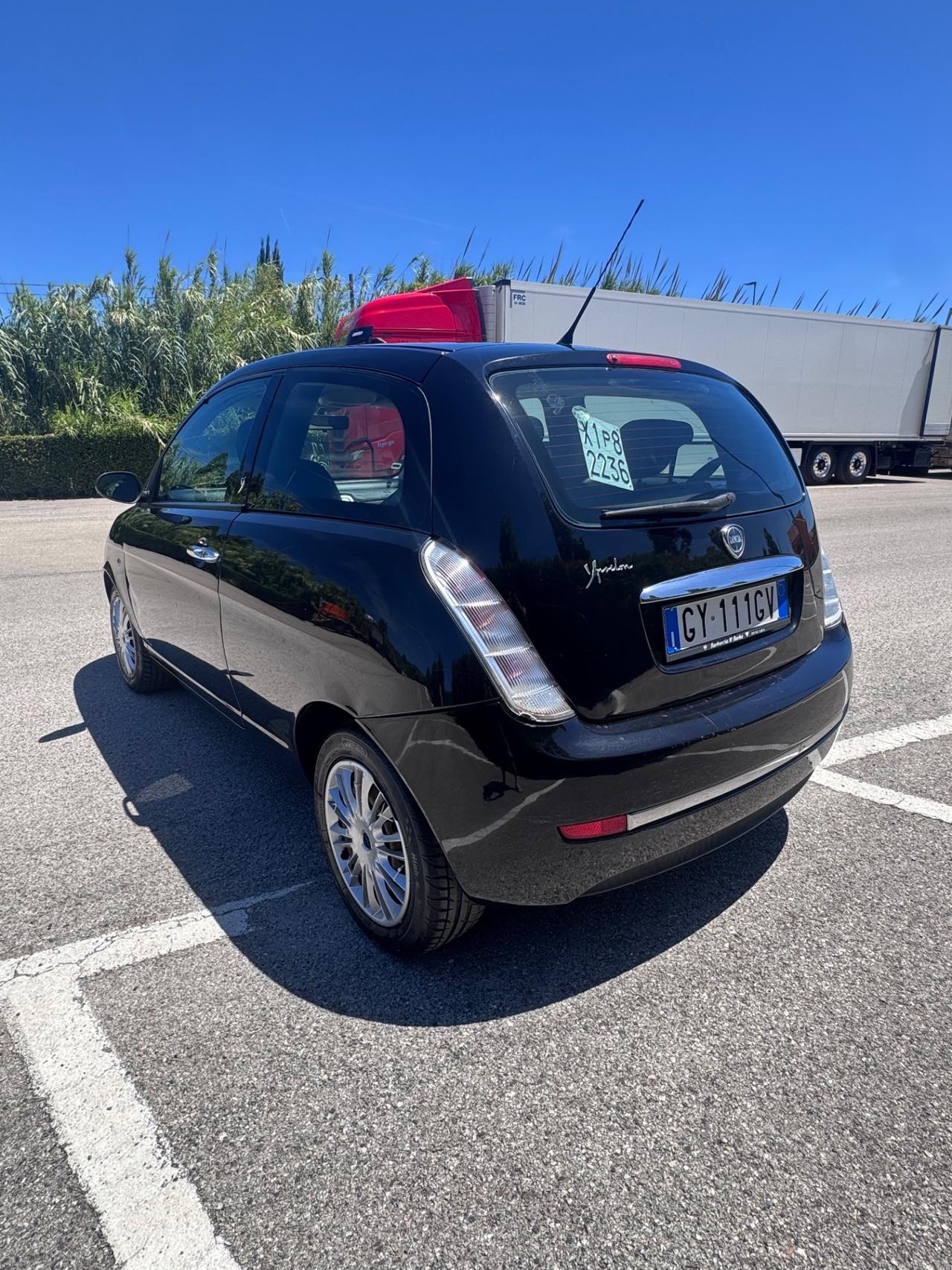 Lancia Ypsilon 1.2 Platino