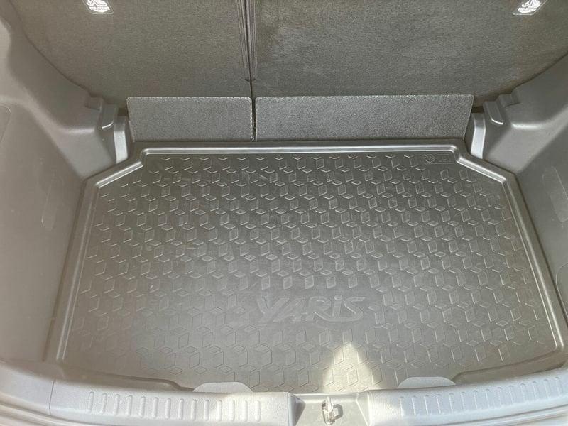 Toyota Yaris Hybrid Energy MY21