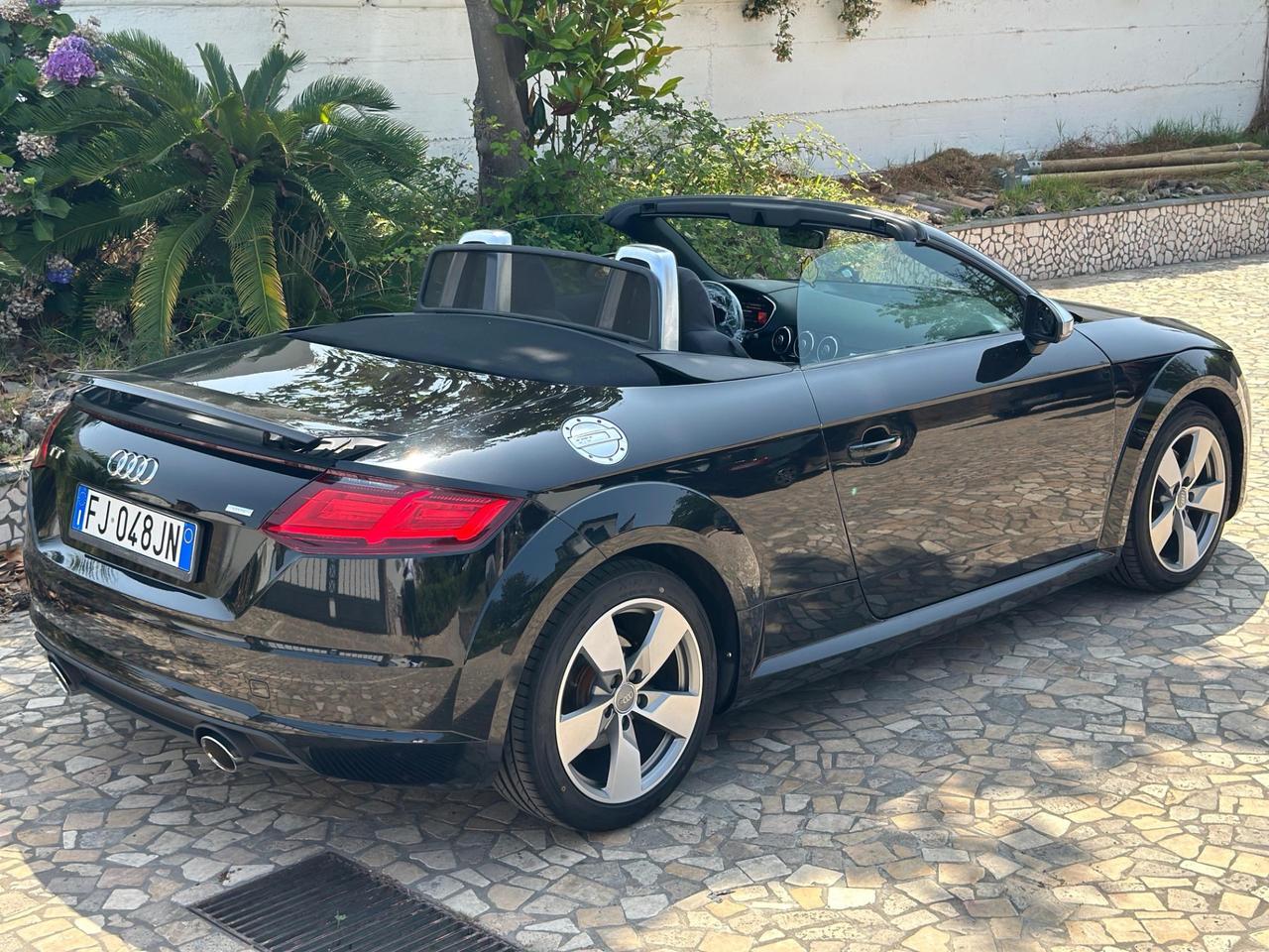 Audi TT Roadster 2.0 TDI 184CV ultra Design 2016