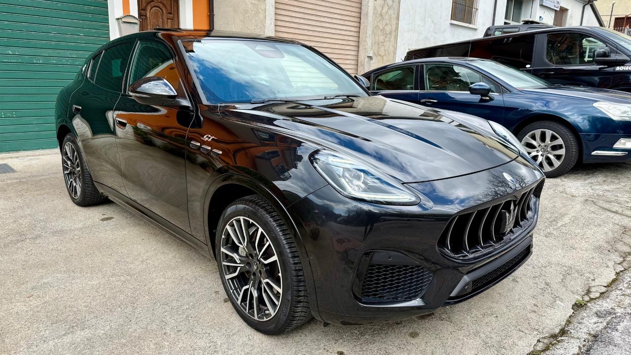 Maserati Grecale MHEV 300 CV AWD GT