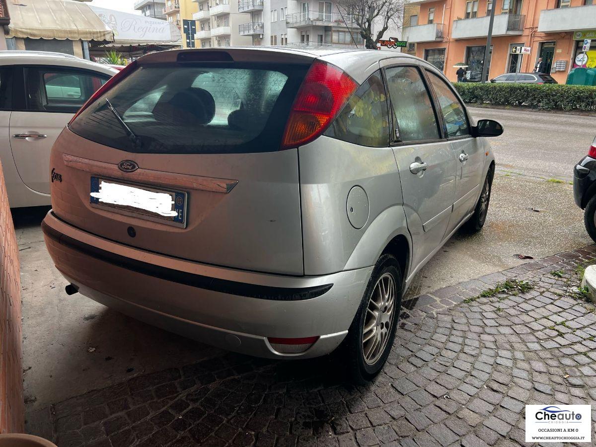 FORD - Focus - 1.6i 16V 5p. Ambiente