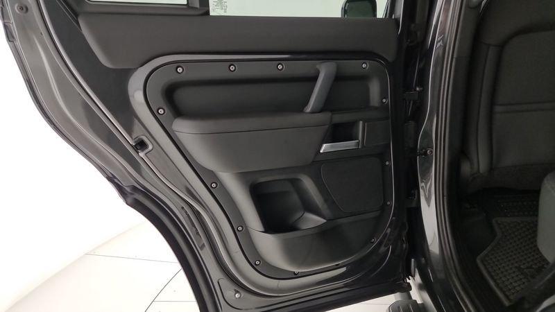 Land Rover Defender 110 3.0d i6 mhev X-Dynamic SE awd 200cv auto