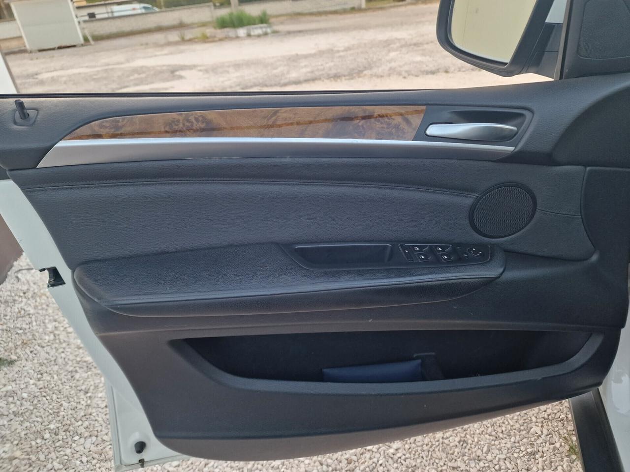 BMW X5 xDrive30d Futura - 2011