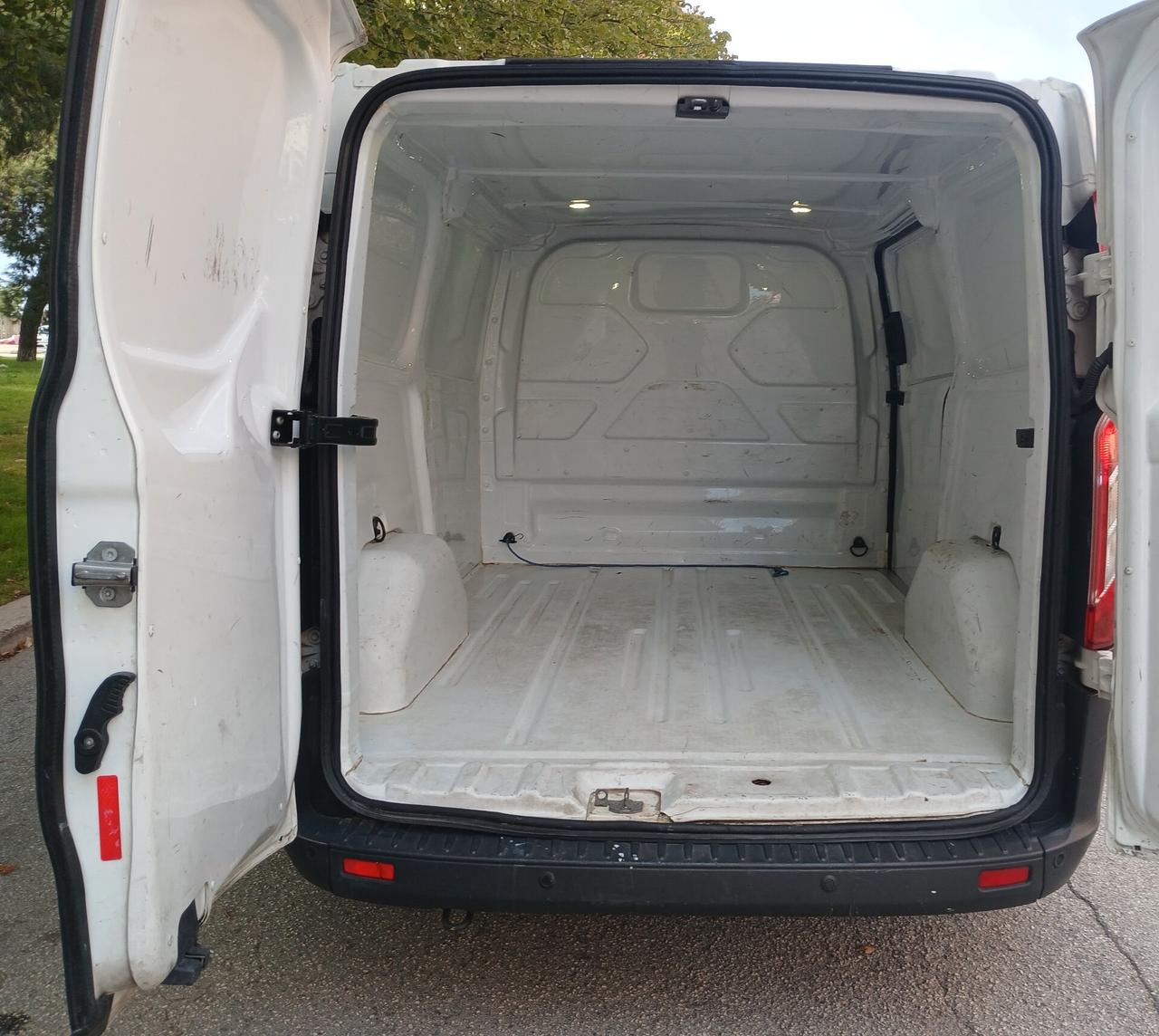 FORD CUSTOM 2.0 TDCI UNIPRO COIBENTATO