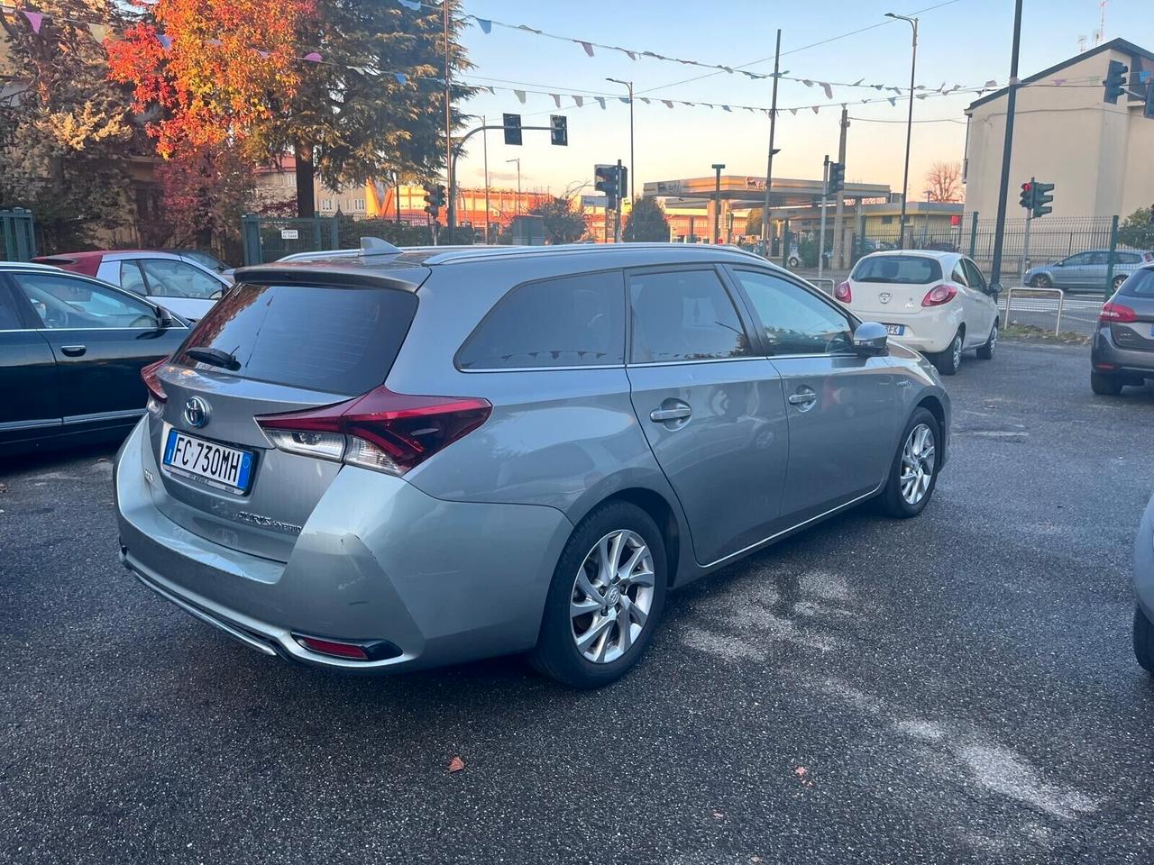 Toyota Prius 1.8 Lounge - 2016