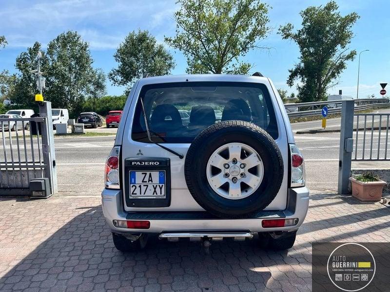 Mitsubishi Pajero Pajero 2.5 TDI 3p. Invite Dakar