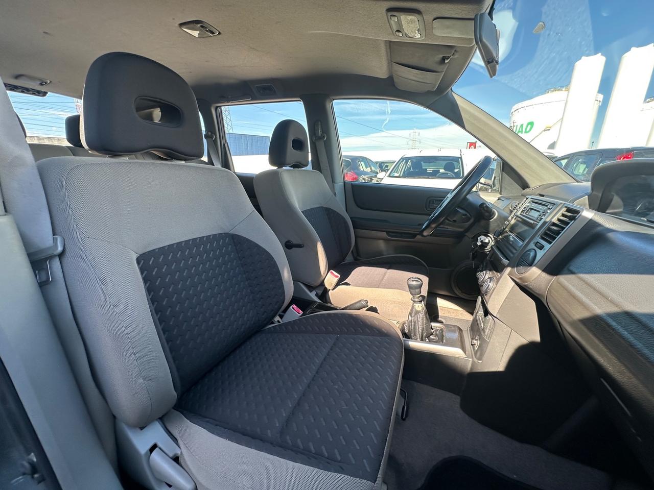 Nissan X-Trail 2.2 dCi Elegance Columbia