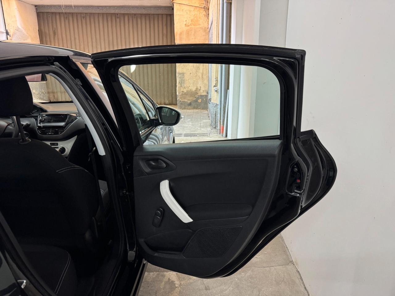 Peugeot 208 1.0 Like Neopatentati – Km Certificati – Garanzia 12 Mesi