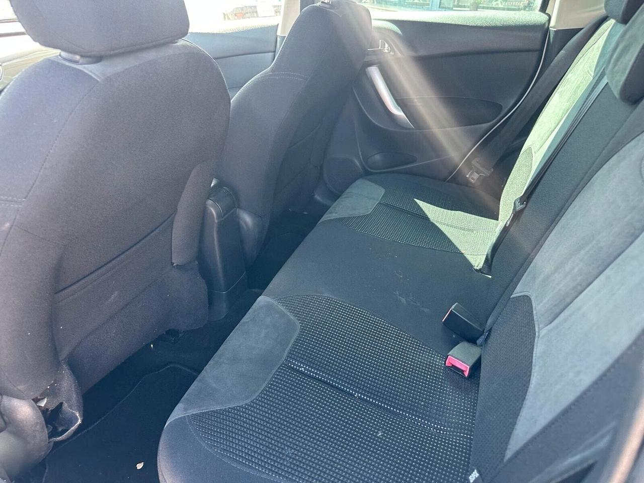 Citroen C3 1.6 HDi EXCLUSIVE STYLE