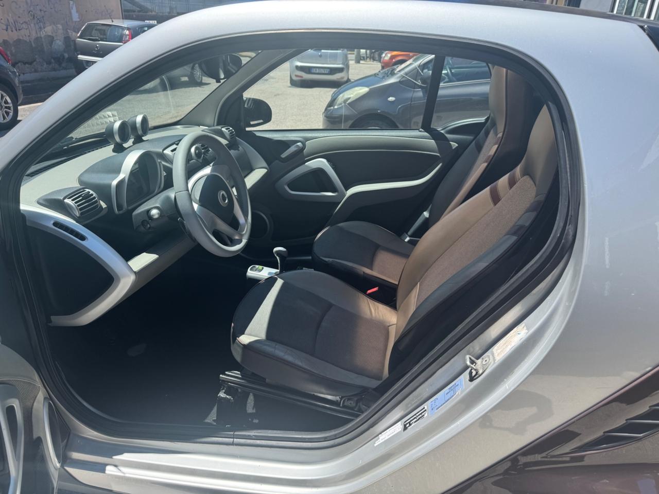 Smart ForTwo 1000 62 kW coupé higli style
