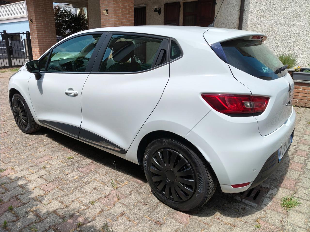 Renault Clio 1.2 75CV 5 porte Zen
