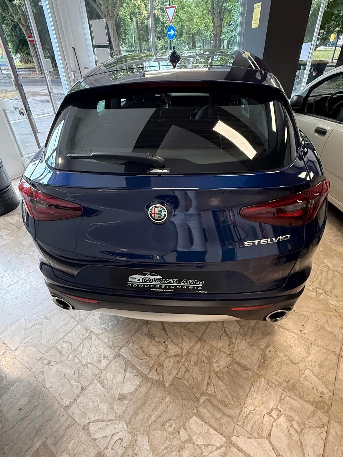Alfa Romeo Stelvio 2.2 Turbodiesel 160 CV AT8 RWD Business