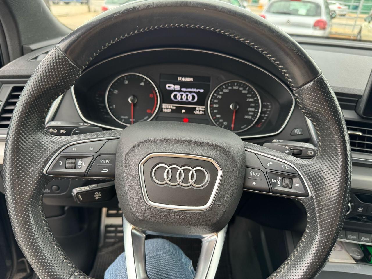 Audi Q5 2.0 TDI quattro S tronic S line plus