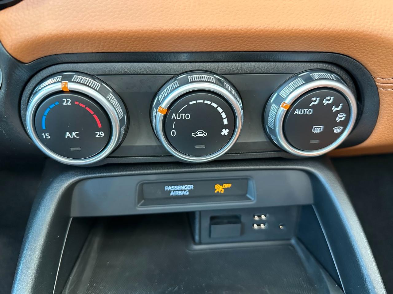 Fiat 124 Spider 1.4 m-air Lusso auto-LED-17"-Bose-Pelle-Keyless