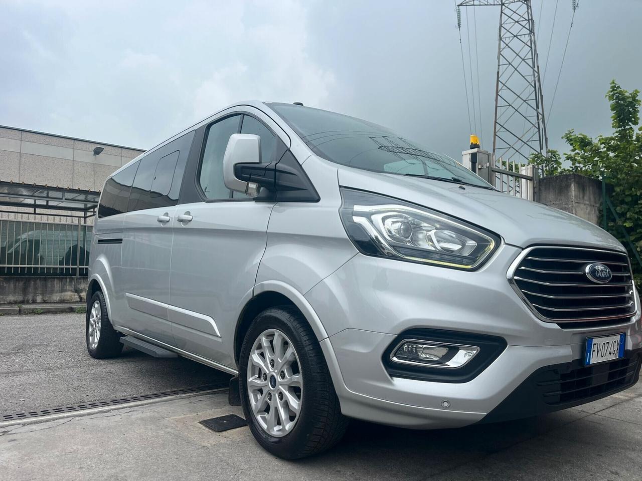 Ford Tourneo Custom 310 2.0 TDCi 130CV aut. PL Titanium