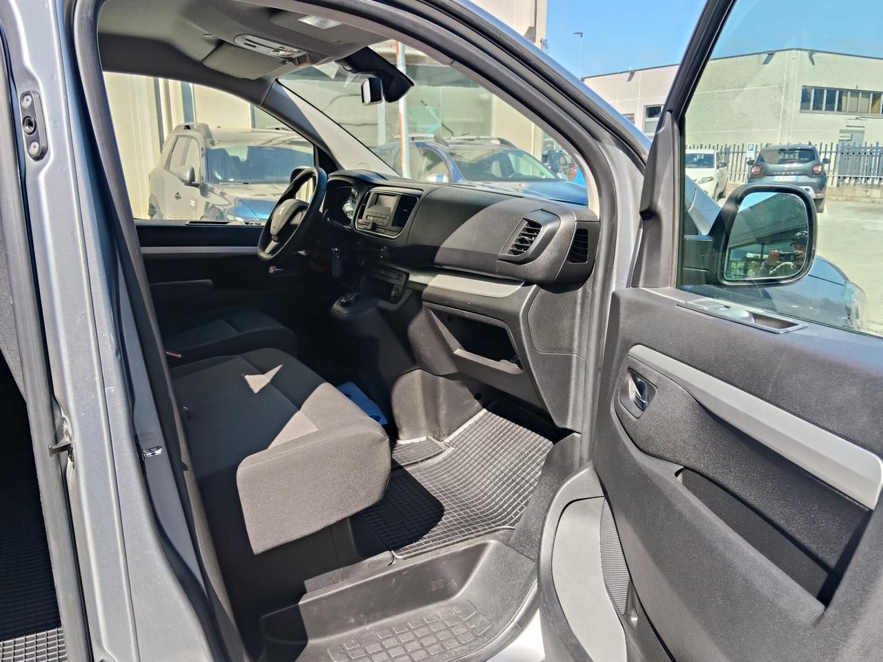 Peugeot Traveller Long Business 120 cv EAT8 9 Posti