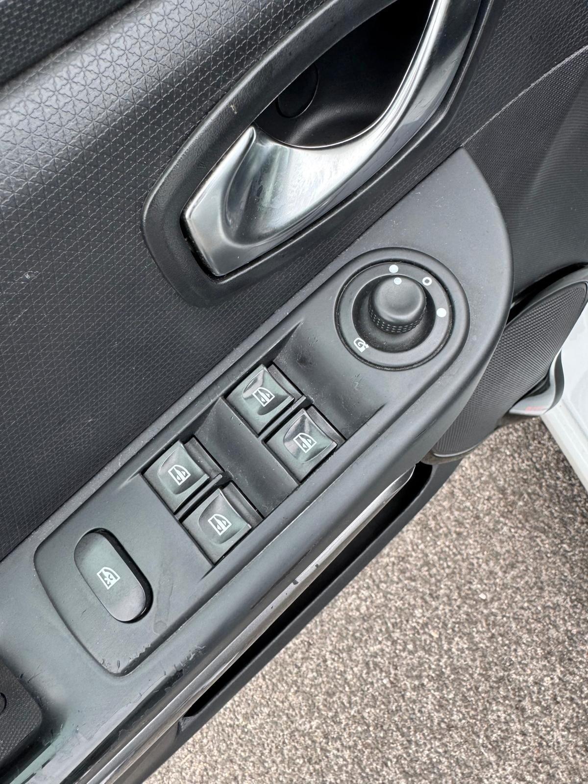 Renault Clio 1.2 GPL (SCADENZA 2035) 75CV 5P 2015