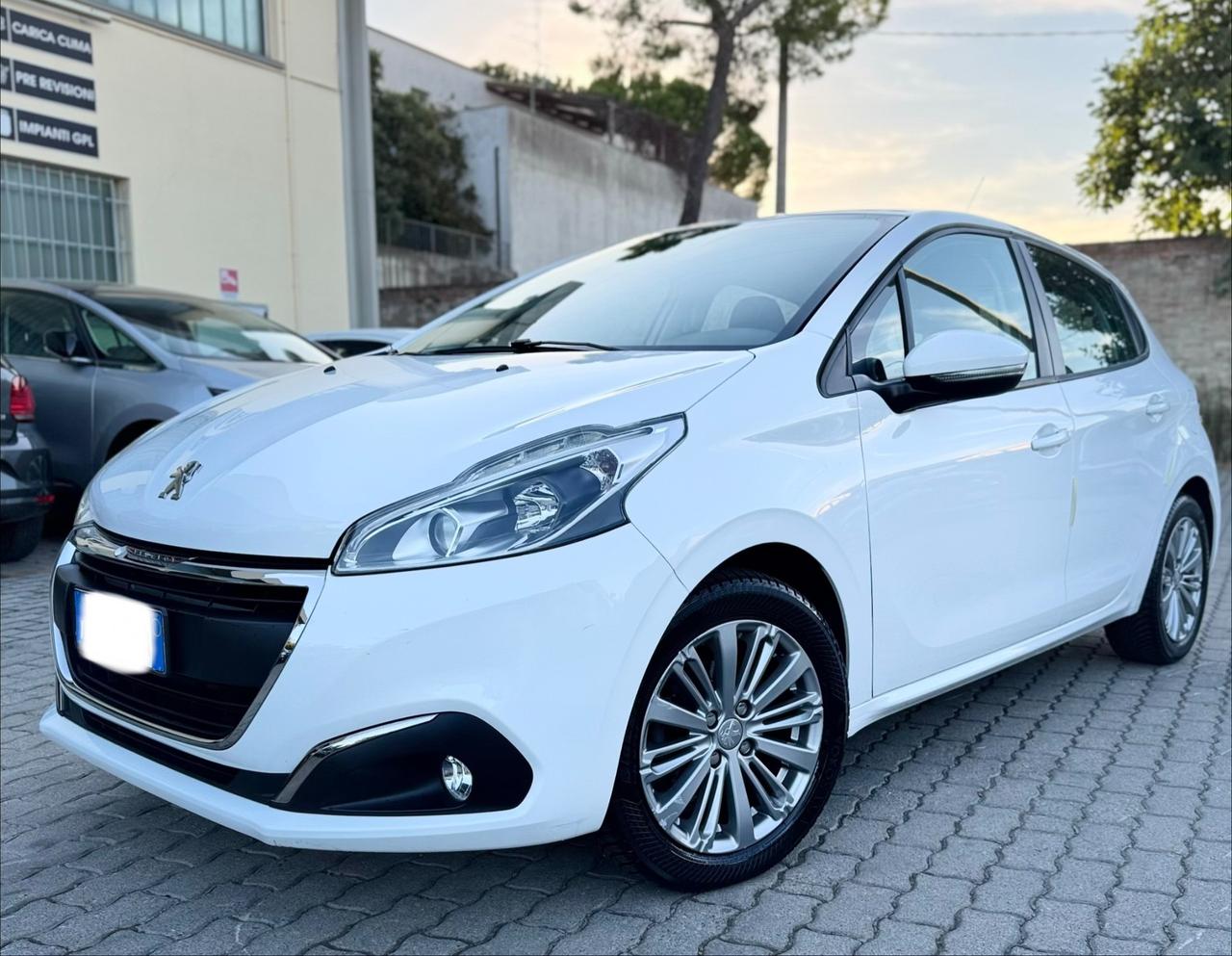 Peugeot 208 BlueHDi 75 5p Allure ok Neopatentati