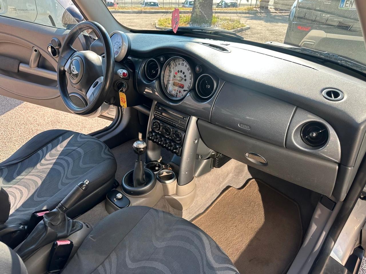 Mini 1.4 tdi One D de luxe NEOPATENTATI