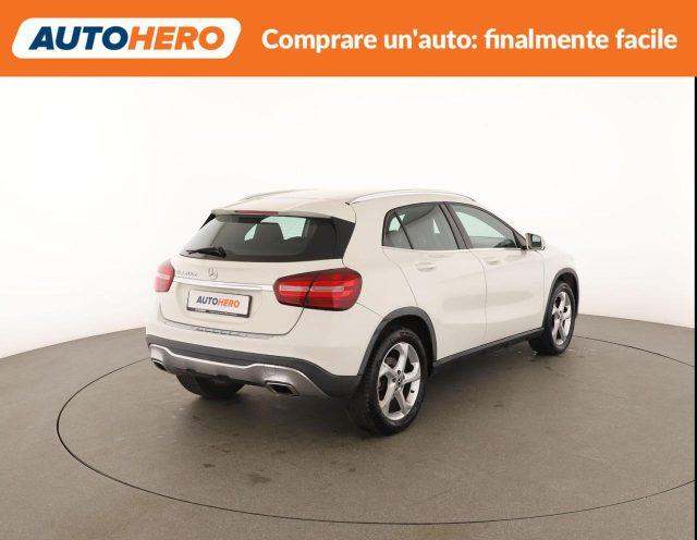 MERCEDES-BENZ GLA 200 d Automatic Sport