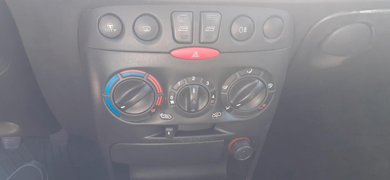 Fiat Punto 2010 - 1.2 benzina Lb automobili