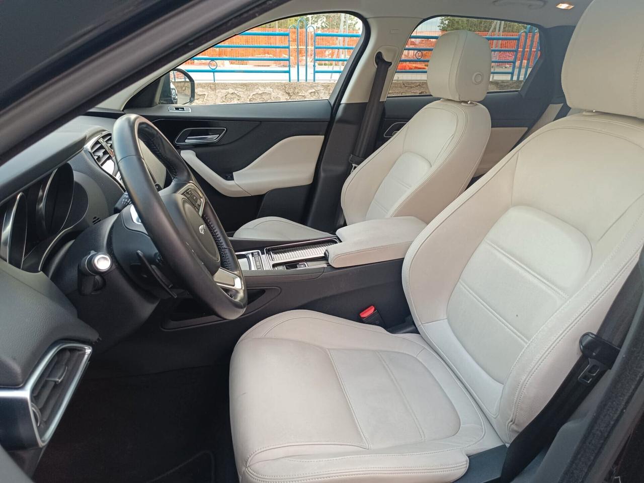 Jaguar F-Pace 2.0 D 180 CV AWD Prestige