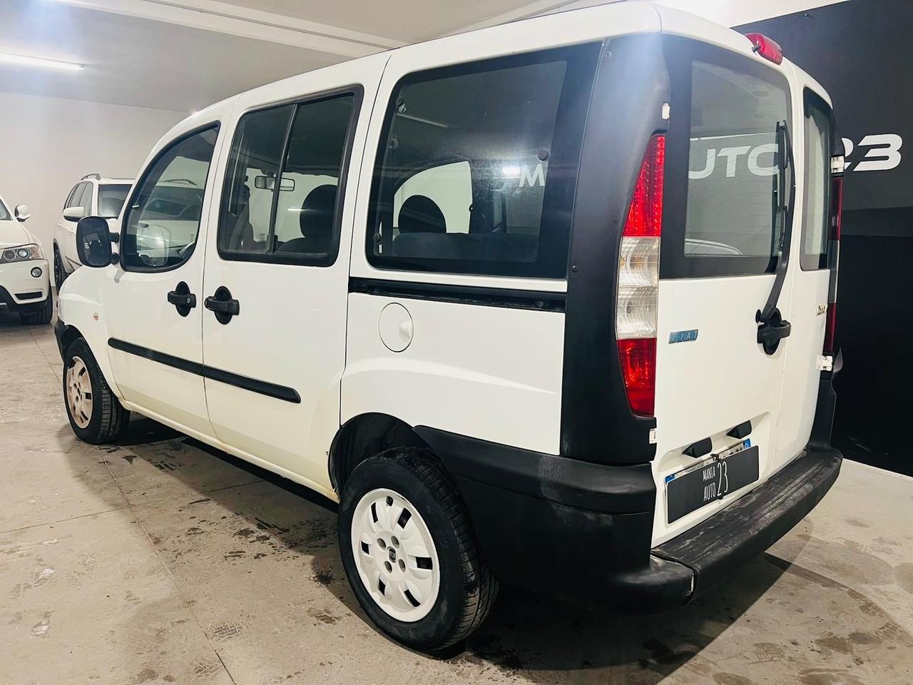Fiat DOBLO 1.9 65CV Lounge*NEOPATENTATI*5 POSTI