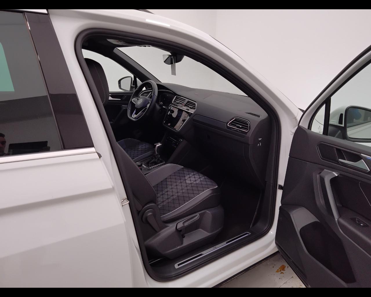 VOLKSWAGEN Tiguan II 2021 - Tiguan 2.0 tdi R-Line 4motion 150cv dsg