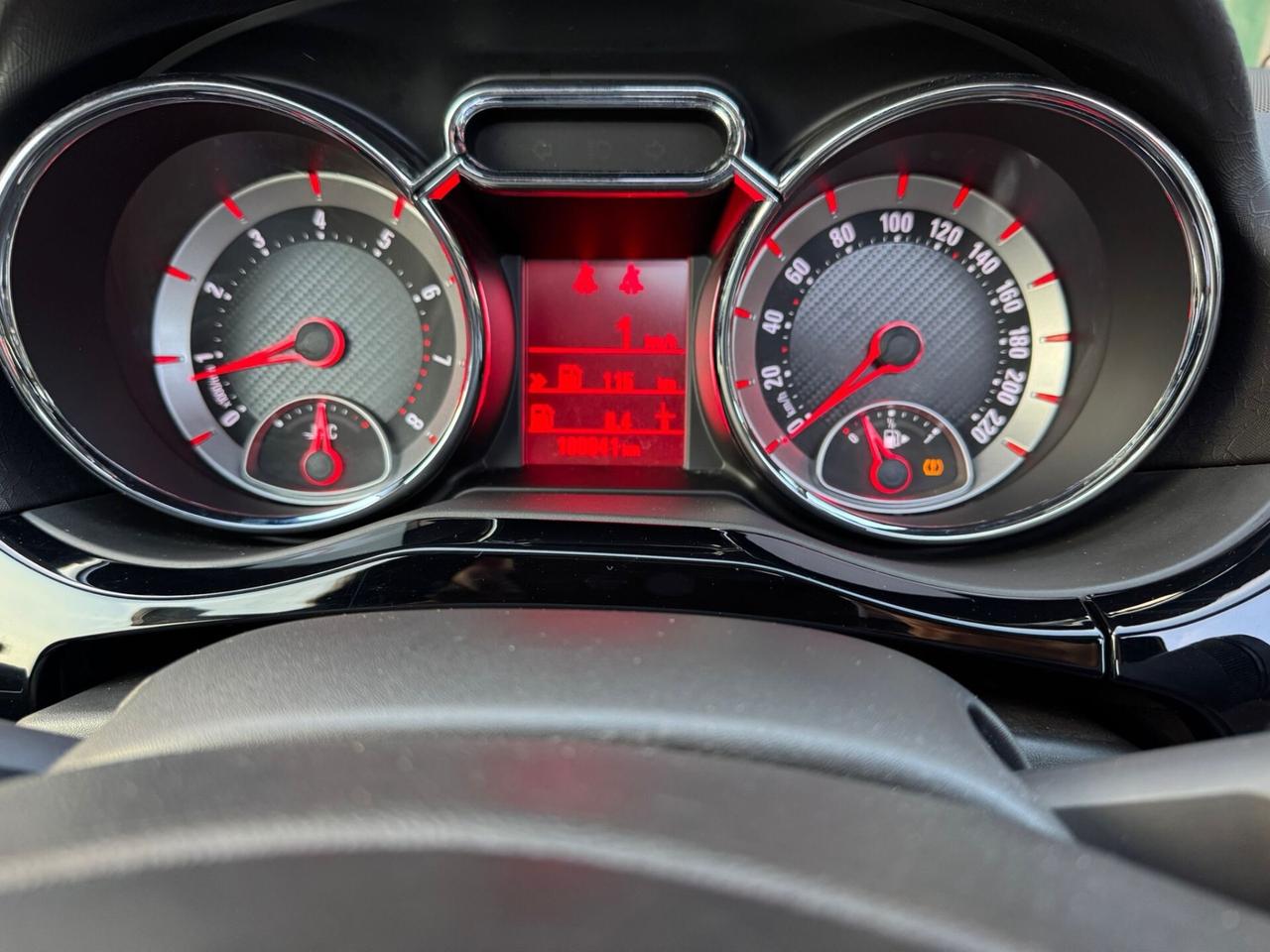 Opel Adam Rocks 1.2 70 CV Unlimited neopatentato