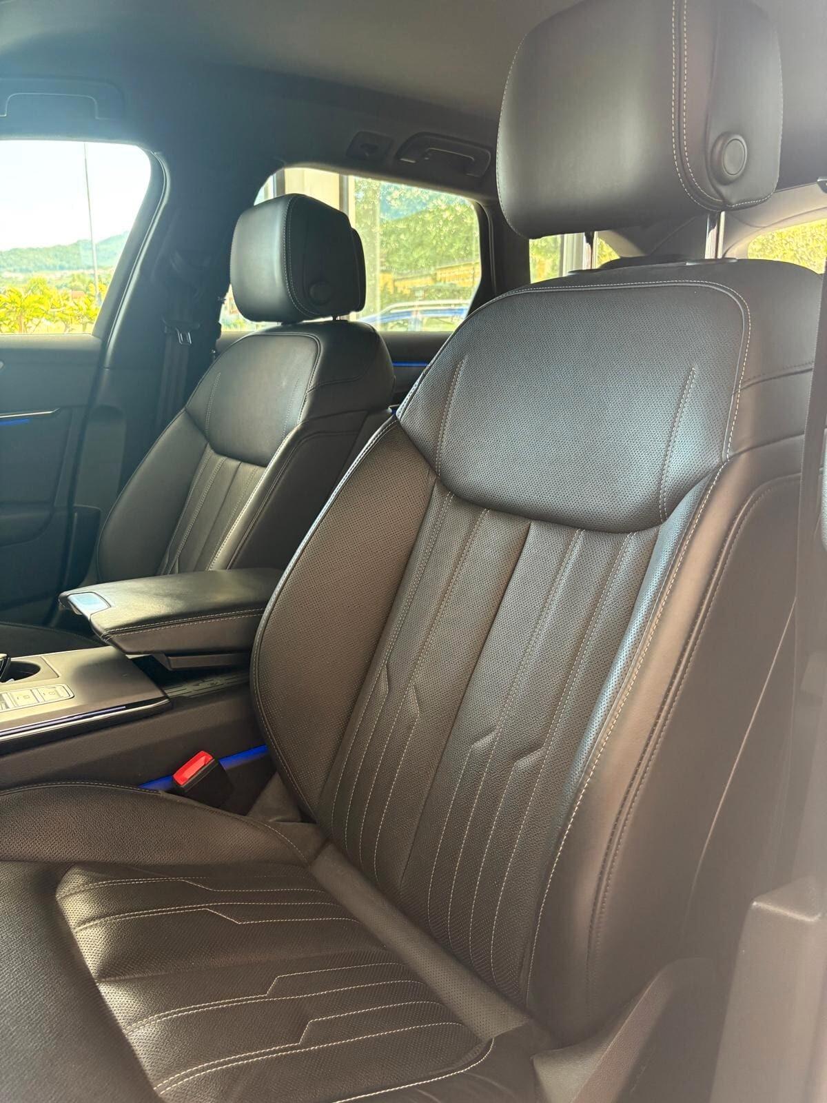 Audi A6 AUDI A6 AVANT 55 TFSIe QUATTRO S LINE - FULL!!!