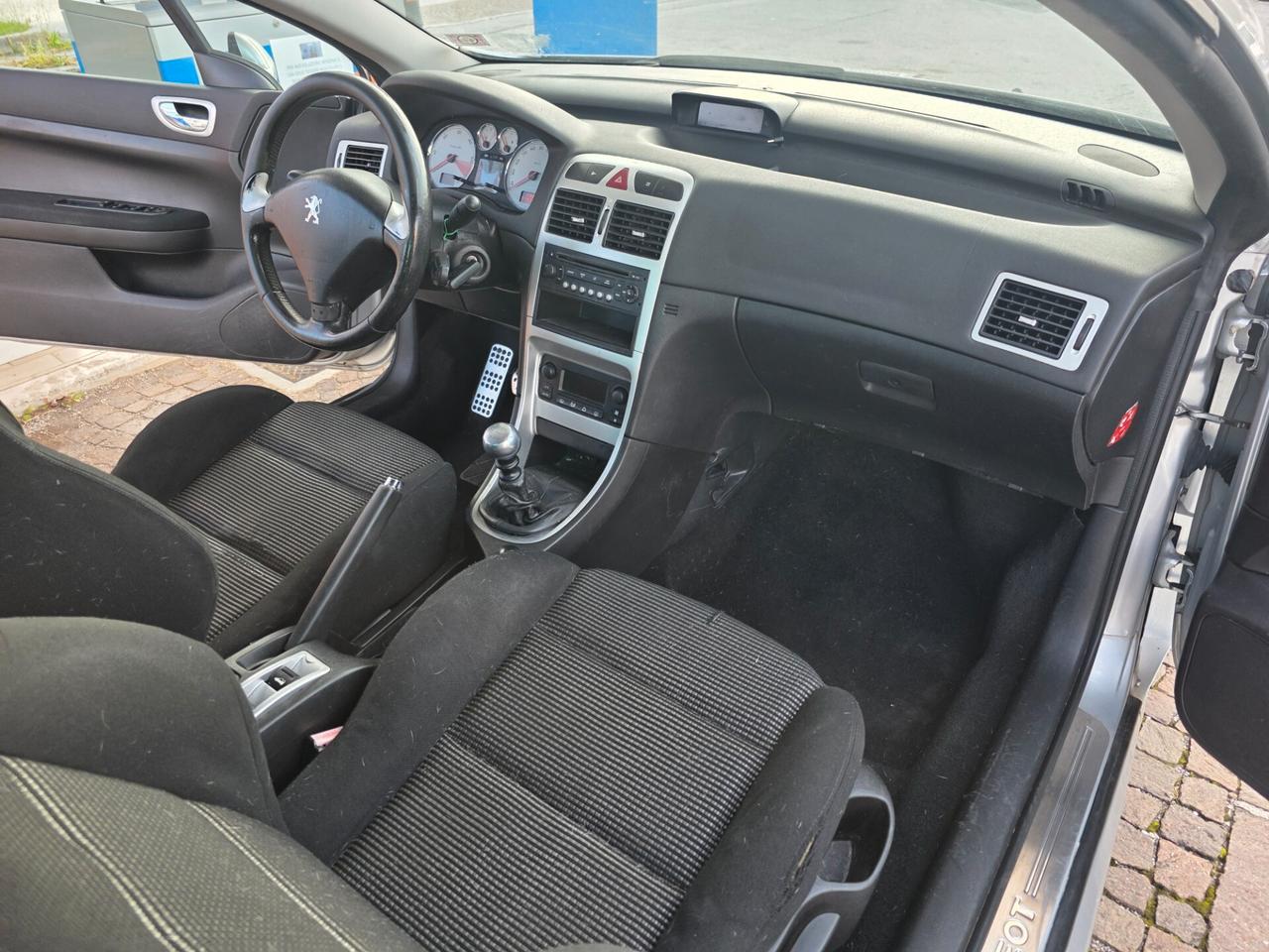 Peugeot 307 2.0 HDi FAP CC Féline con 279.000km Neopatentati ok