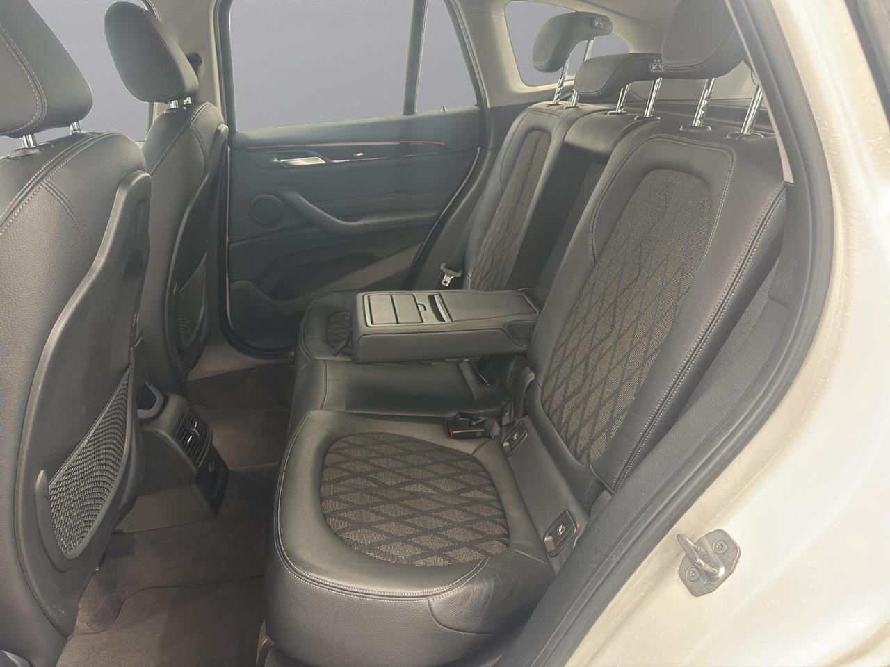 Bmw X1 sdrive18d xLine auto