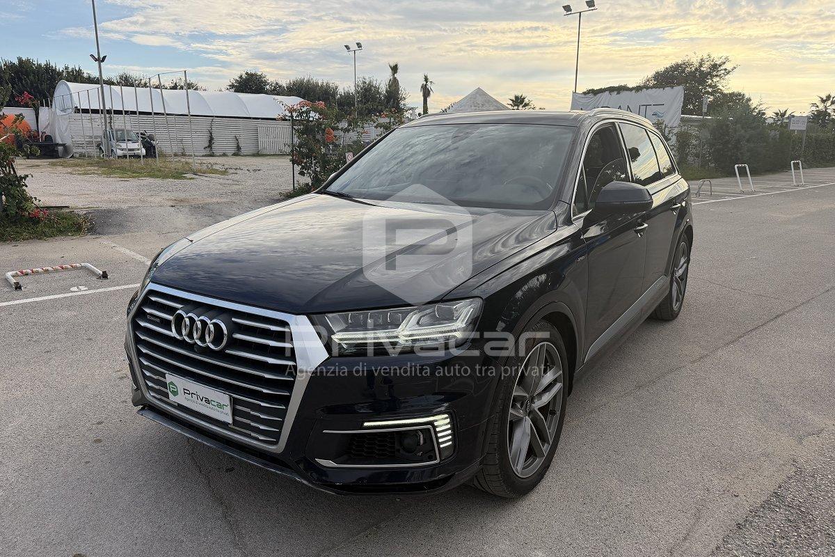 AUDI Q7 e-tron 3.0 TDI quattro tiptronic Business Plus