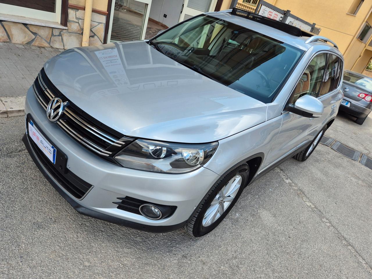 VW TIGUAN 2.0 TDI TETTO APRIBILE ANNO 2015 KMCERTIF