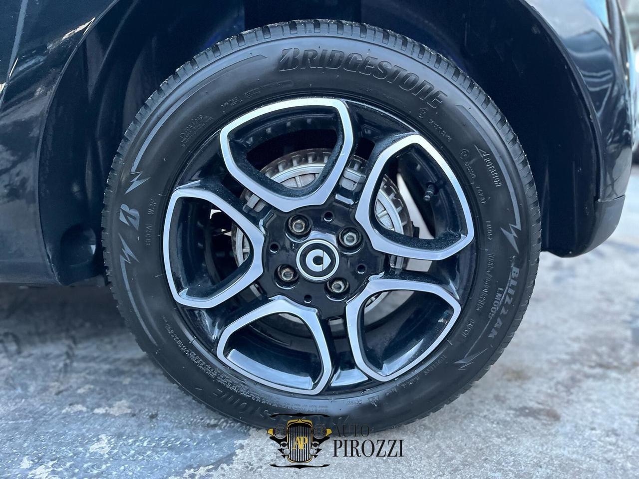 SMART FORFOUR 1.0 BENZINA 2020 CON 76000KM
