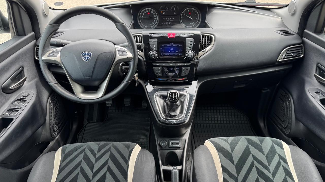 Lancia Ypsilon 1.3 MJT 16V 95 CV 5 porte S&S Gold Perla