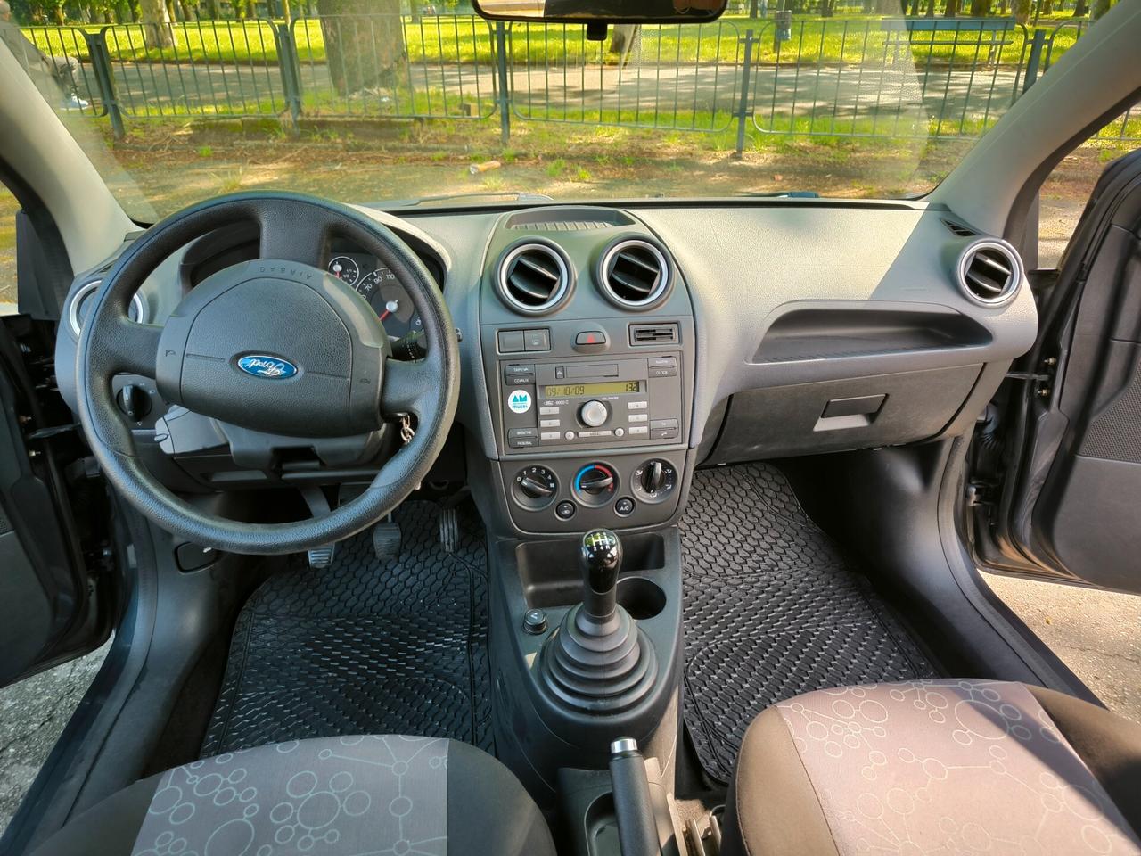 Ford Fiesta 1.2 16V 5p. Ghia DA LEGGERE BENE