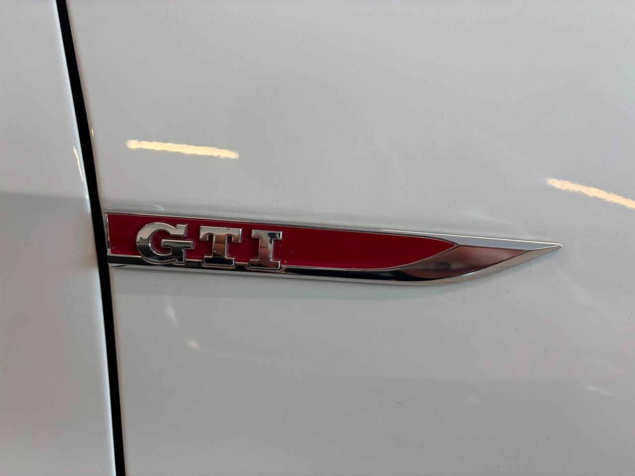 Volkswagen Golf GTI Performance 2.0 TSI 230 CV DSG 5p.