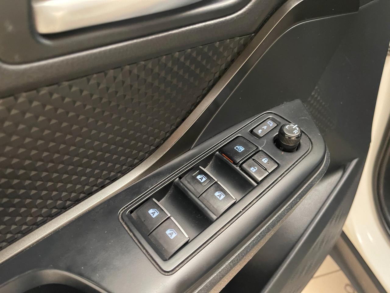 Toyota C-HR Active 1.2 2wd-Ok Neopatentati-LEGGI SOTTO