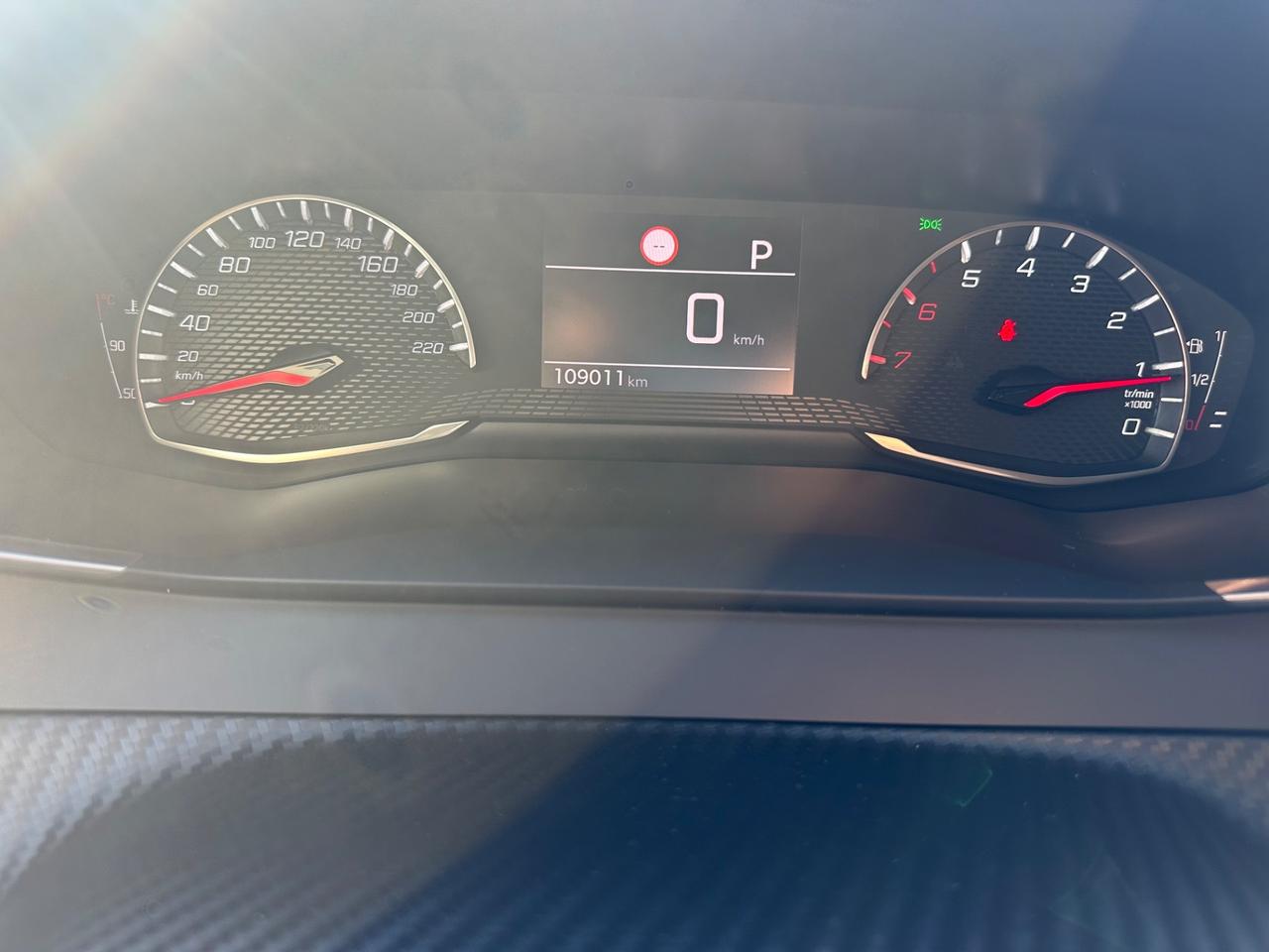 Peugeot 2008 BlueHDi 130 S&S EAT8 Allure