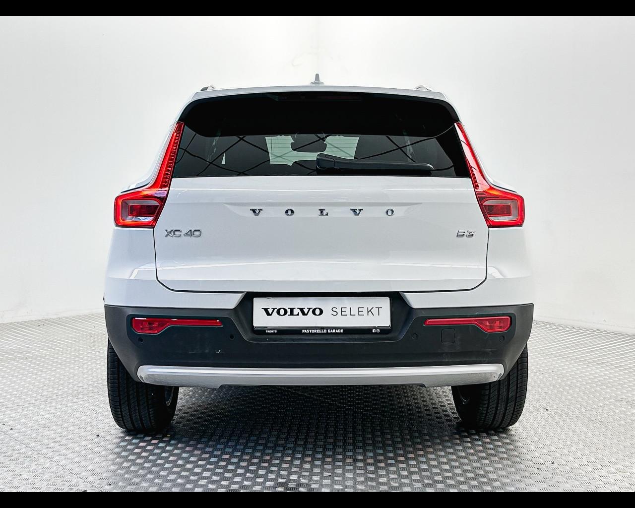VOLVO XC40 (2017-->) - XC40 B3 automatico Core