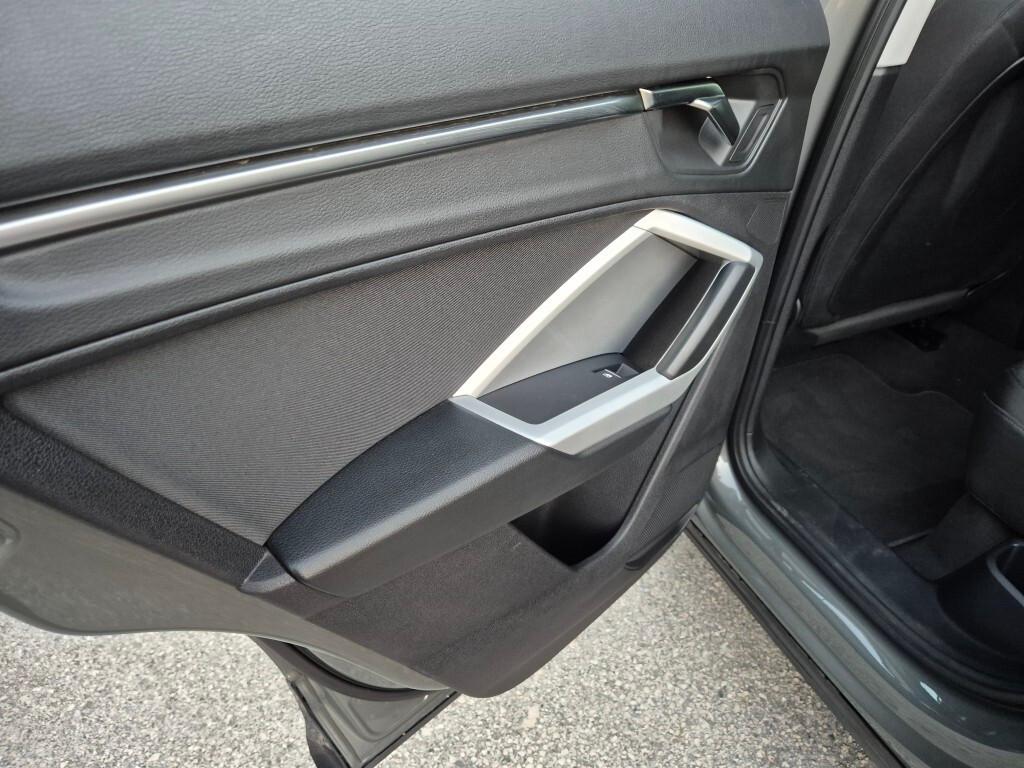 Audi Q3 SPORTBACK 2.0 TDI S-tronic BUSINESS PLUS