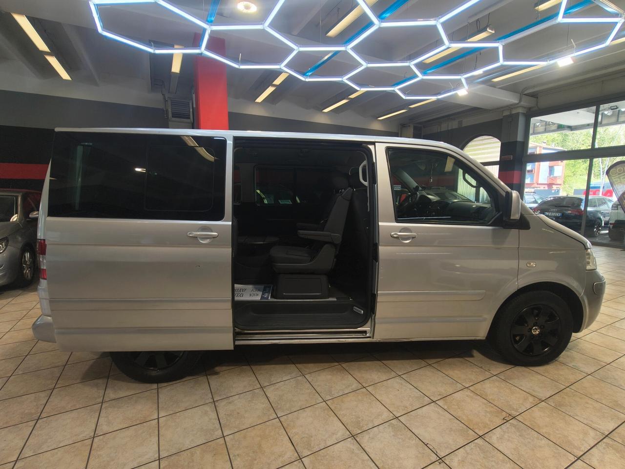 Volkswagen Multivan 2.5 TDI/174CV Highline