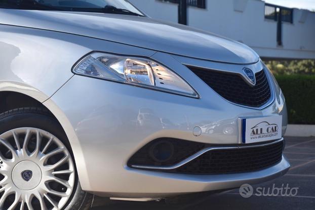 Lancia Ypsilon 1.3 m-jet 95cv Gold