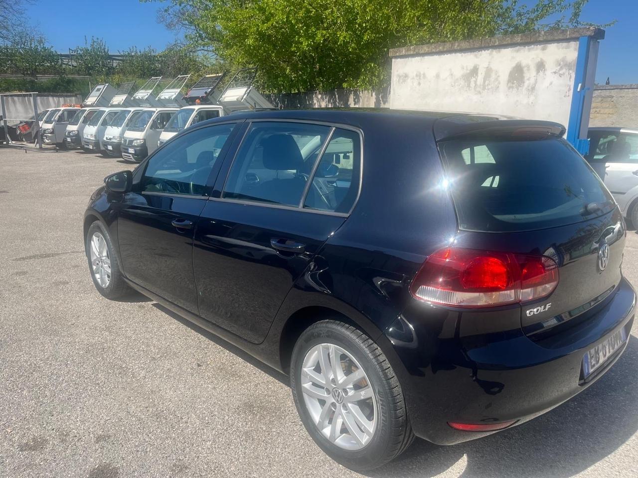Volkswagen golf 5p-1.6 gpl - high Line-2010