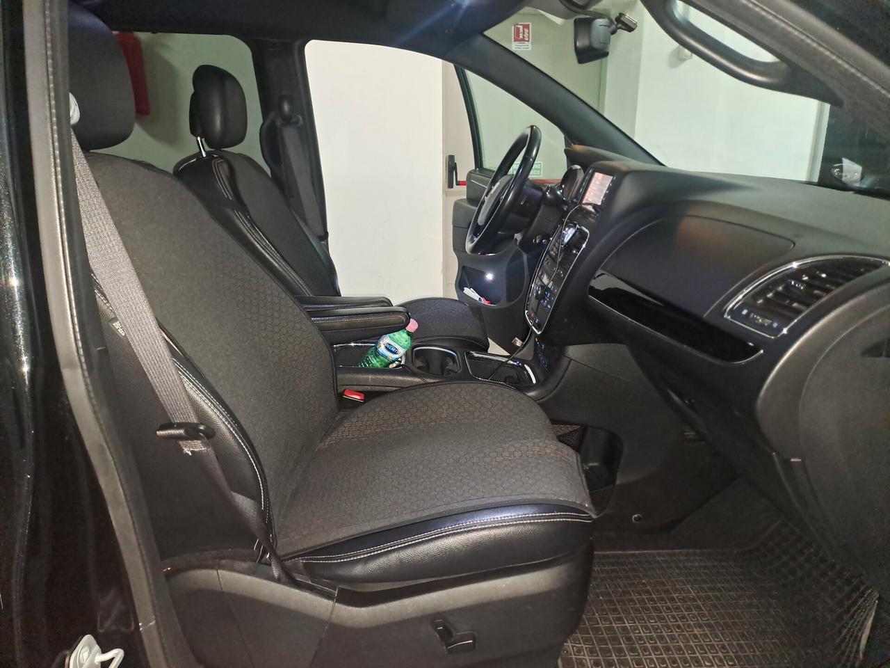 Lancia Voyager 2.8 Turbodiesel S 177 CV